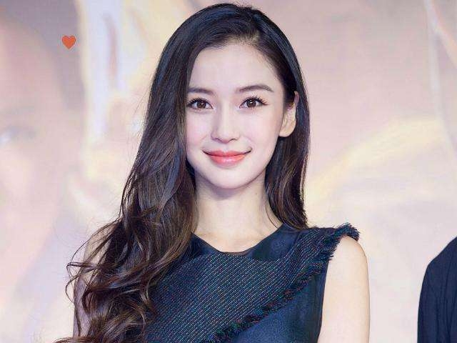  杨颖 